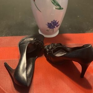 4” Black Open toed Heals.